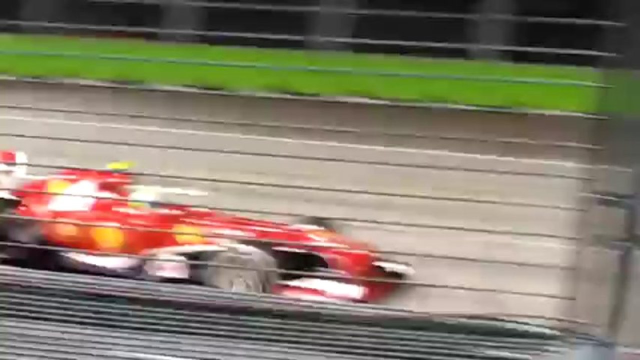 Formula 1 Singtel Singapore Grand Prix 2013 - Mark Webber hitches a ride on Alonso's Ferrari!_(360p)
