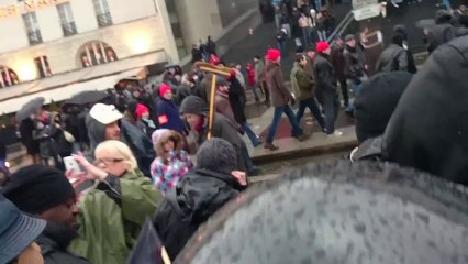 Les journalopes de BFM se font chassées de la manif ! : Jour De Colère 26/01/14