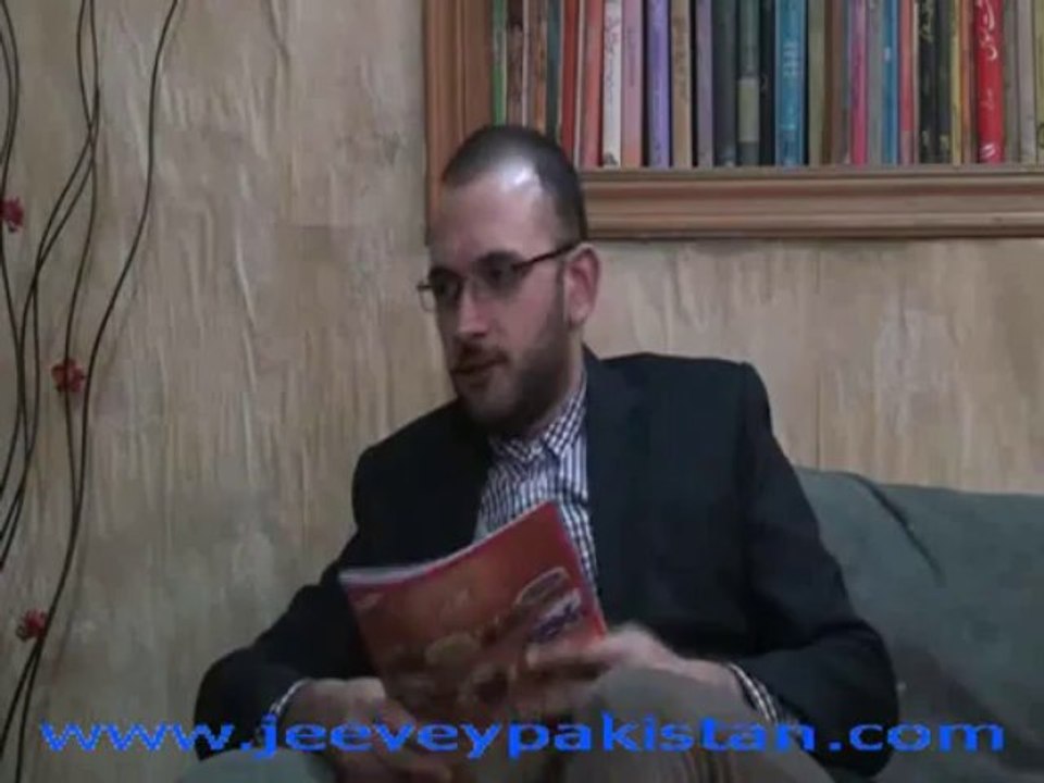 Mr. Hammad Rashid a known Musician from UK talking with Naveed Farooqi of Jeevey Pakistan. (Part 2)