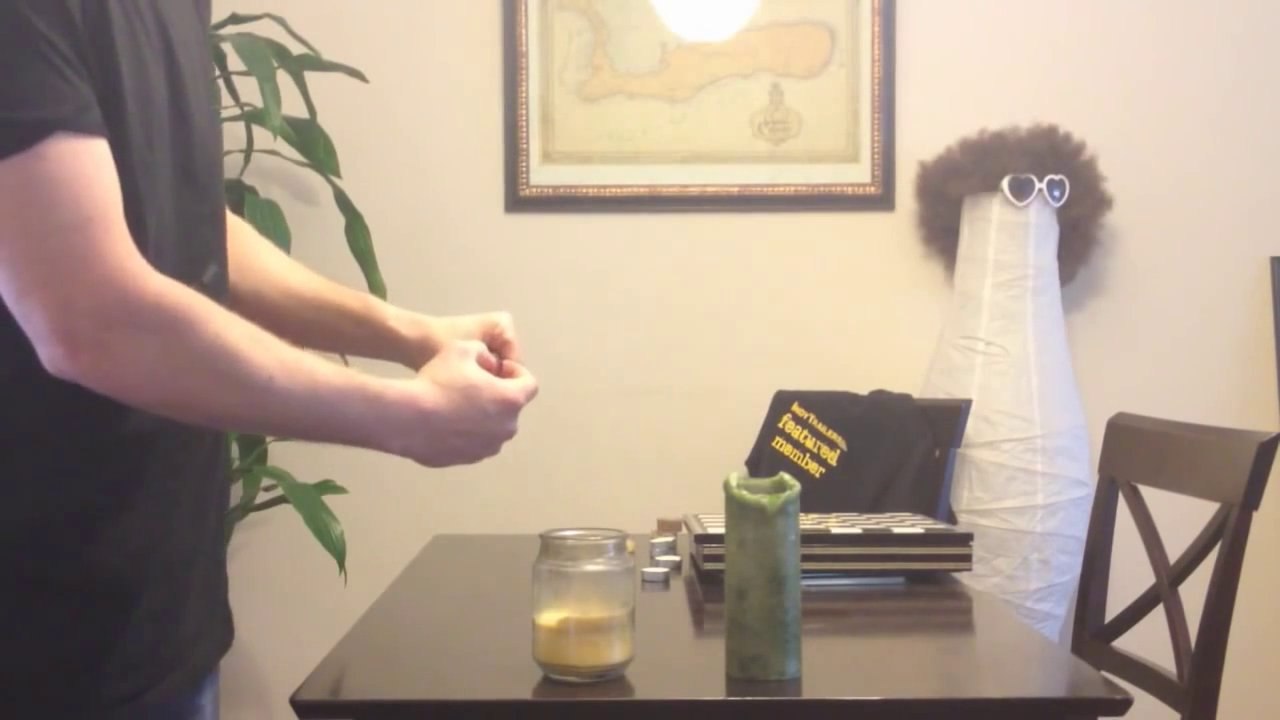 Lancer une boule de feu pour allumer une bougie! Dingue!