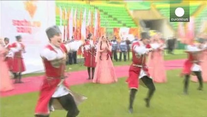 Sochi 2014: la torcia olimpica 'scortata' nelle regioni ribelli