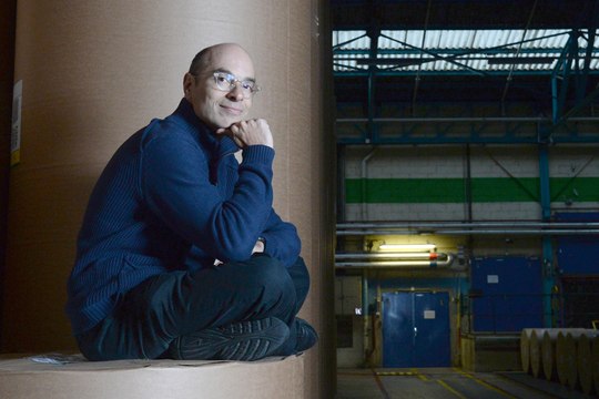 Bernard WERBER en visite au journal Ouest-France, réalise des exercices Tai Chi