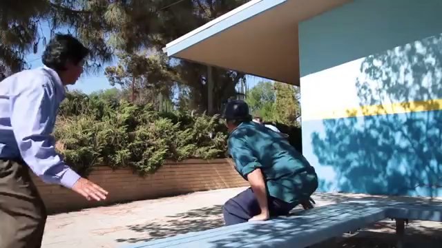 Video- Magician Cut In Half Prank (Illusion Prank)