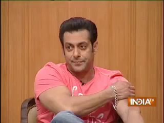 Salman praising Elli Avram in Aap Ki Adalat