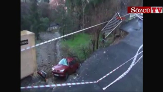 Marmaris - İçmeler karayolunu heyelan kapattı