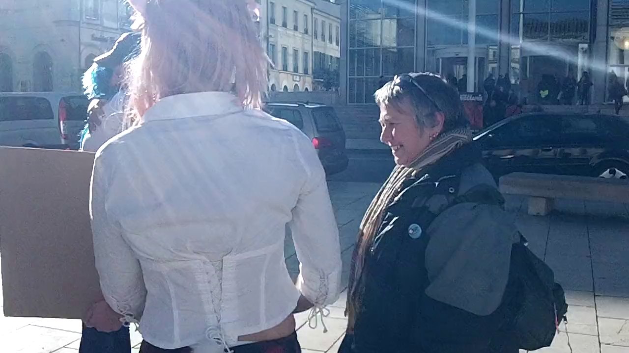 Free Hugs Janvier 2014
