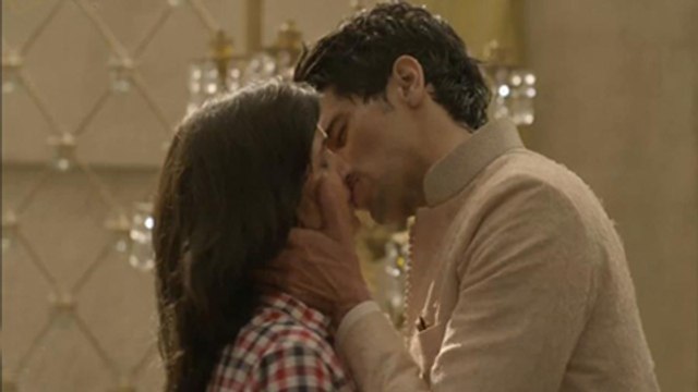 Parineeti Chopra and Sidharth Malhotra Chemistry - Hasee Toh Phasee