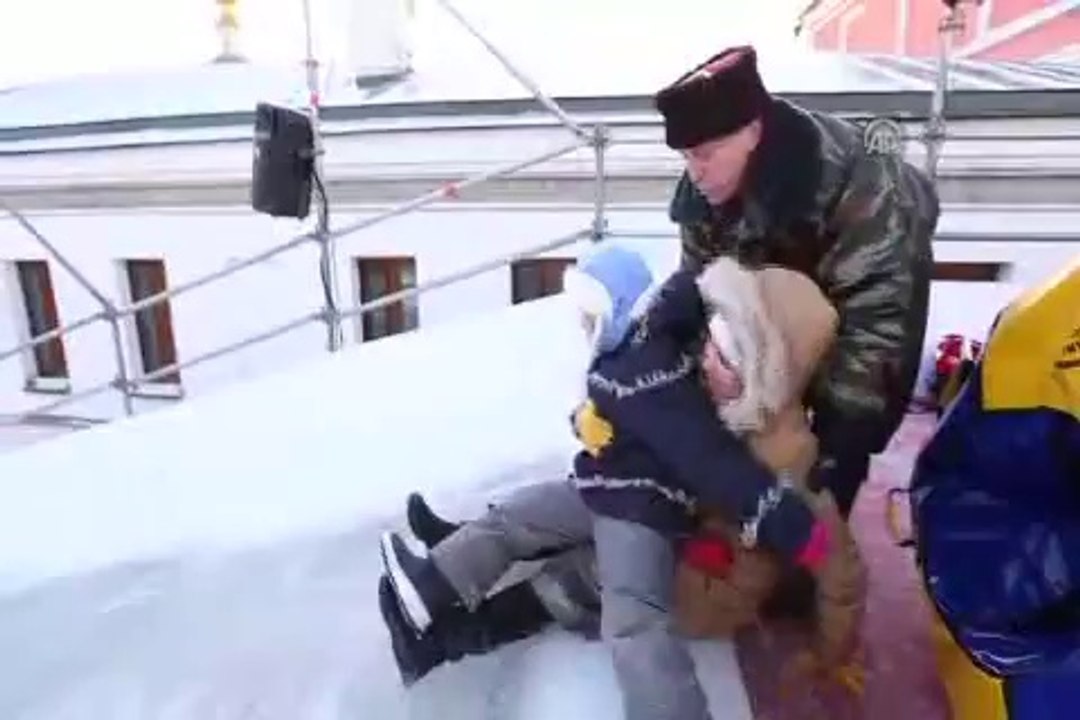 Parklar kayak pisti oldu