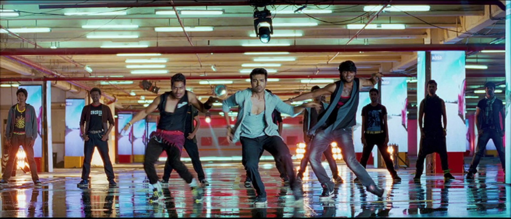 Freedom song from yevadu