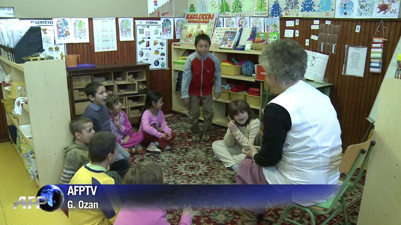 Ungarns Roma-Kinder lernen in Einrichtungen für Behinderte