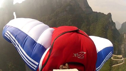 Base Jumping en Chine avec Ramón Rojas