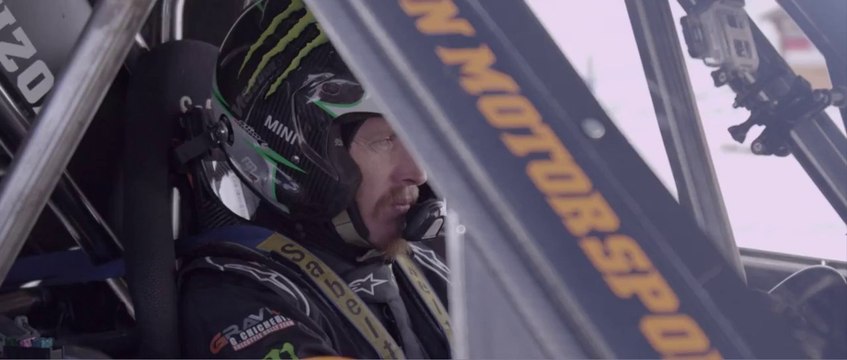 Guerlain Chicherit réussit le premier salto arrière à bord d'une voiture