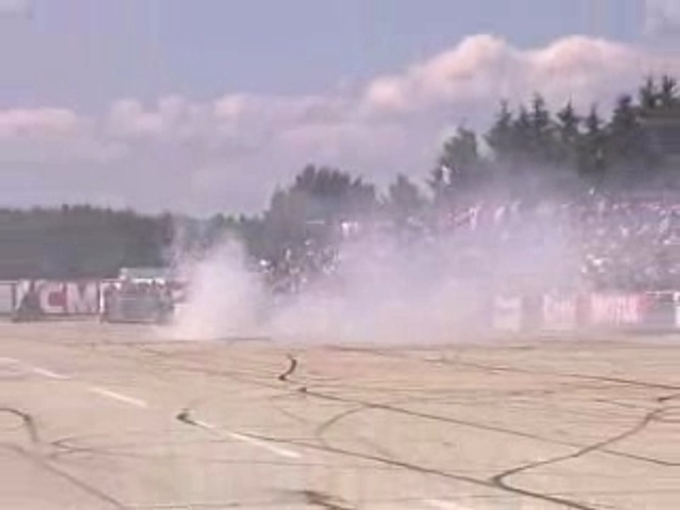 week end stunt show bomber