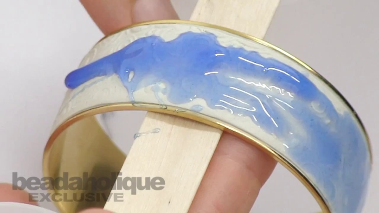 How to Add 2-Part Resin to a Curved Surface by Becky Nunn