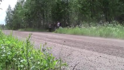 Volkswagen test la Polo WRC en Finlande