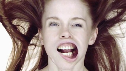 Etonnant Photoshoot : Girls On Blow Job