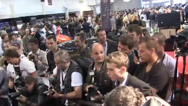 Pamela Anderson en VIP au salon Top Marques 2012 à Monaco