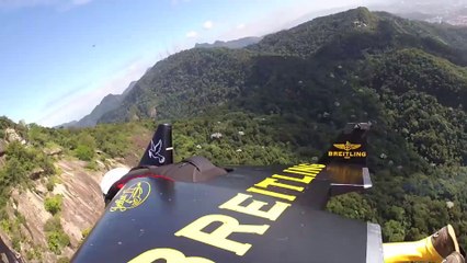 Jetman s’envoie en l’air à Rio de Janeiro