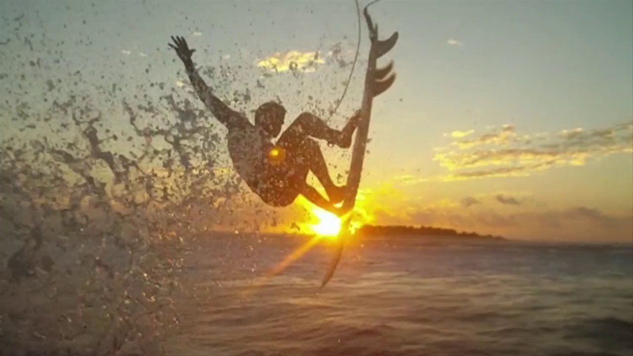 Surf spectaculaire en bullet-time