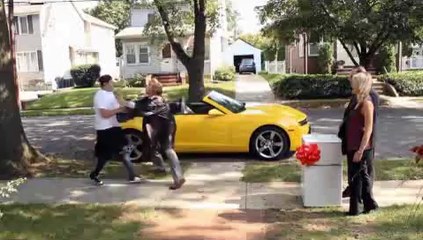Super Bowl 2012 : un malentendu en Chevrolet Camaro cabriolet