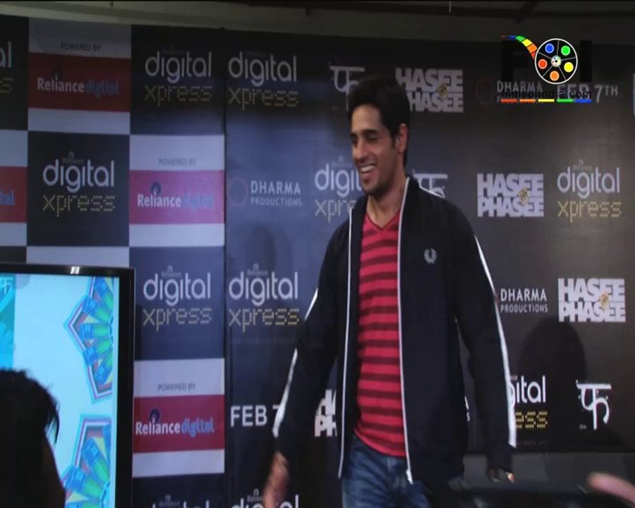 Parineeti & Sidharth Launch A Mobile App