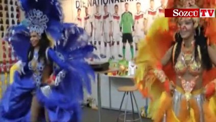 Oyuncak fuarında Barbi rüzgarı