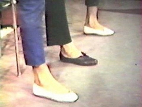 Laisse Les Filles ( Version Scopitone )