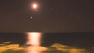 TimeLapse  luna reflejada en el mar - timelapsesvideo.com