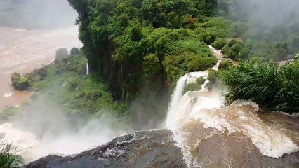 au dessus des chutes d'Iguazu