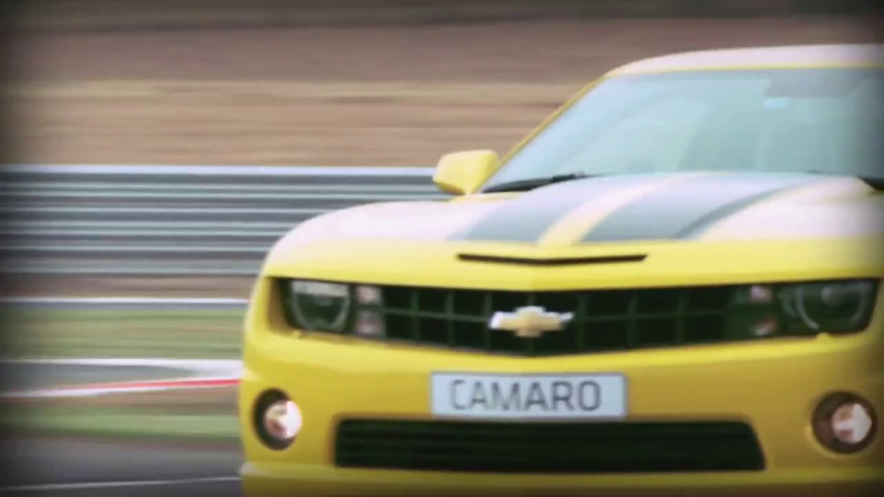 Yvan Muller s'essaie au Gymkhana en Camaro