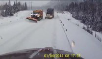 Un conducteur presque tué par un camion... La peur de sa vie!