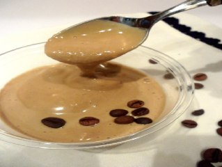 Crema al Caffè Espresso Moka Italiana e Nocciole tritate facile e veloce!!