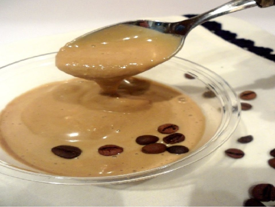 Crema al Caffè Espresso Moka Italiana e Nocciole tritate facile e veloce!!