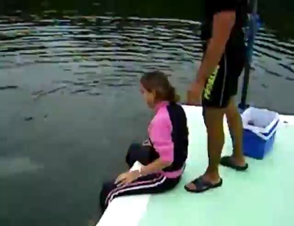 Dolphin loves to have sex with teen girl