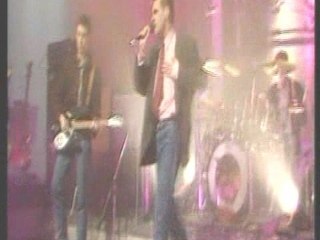 The Smiths - Bigmouth Strikes Again