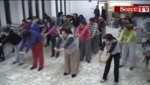 Köylü kadınlara ''aerobik-step'' kursu