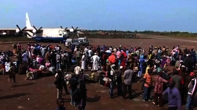 Hundreds of muslims in CAR flee to Chad
