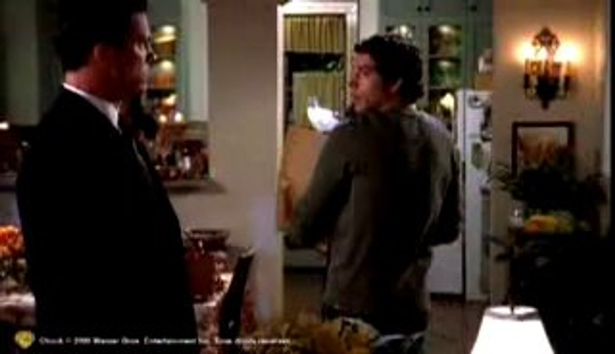 Chuck Saison 1 en DVD - Extrait La Dinde A La CIA