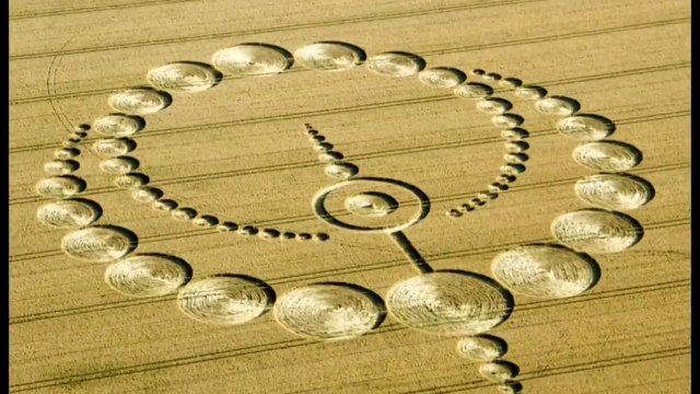Crop Circle at Etchilhampton, Nr Devizes, Wiltshire 28th July 2012