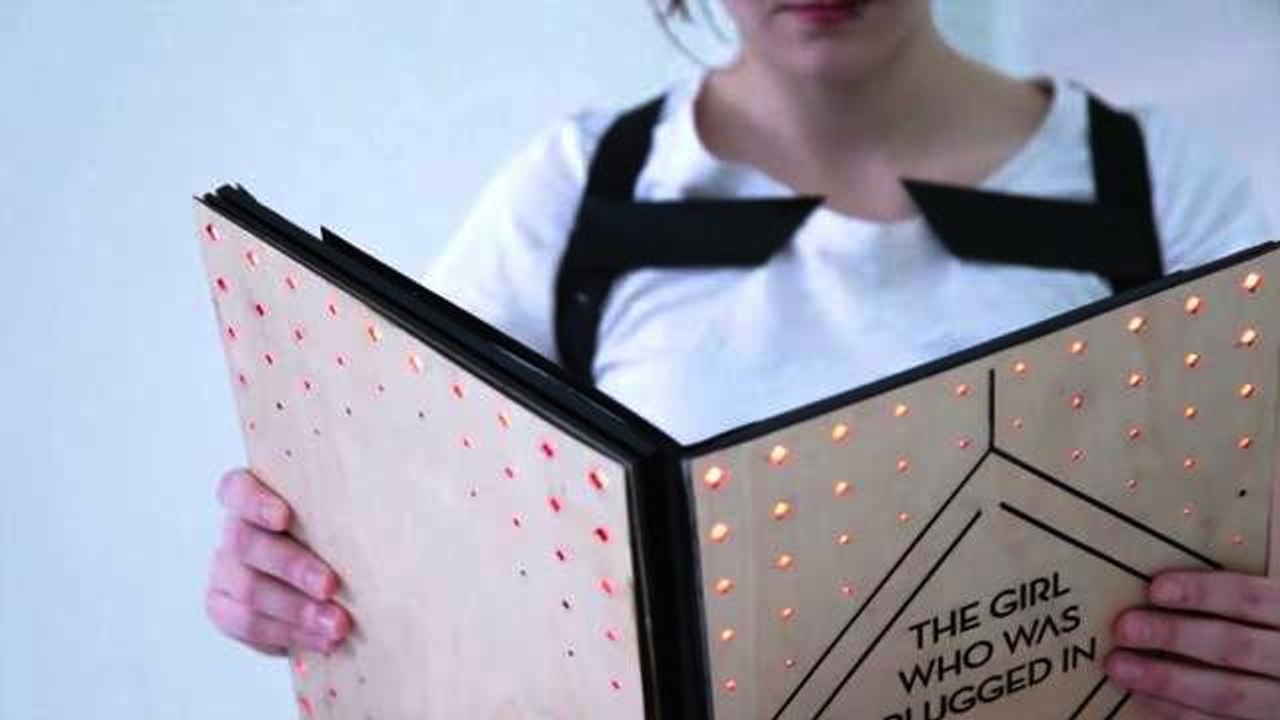 'Wearable Book' Allows Readers to Feel Fiction