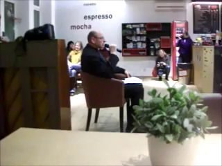kun. Aldonu Gudaičiu SJ „Vero Cafe" kavinėje KAUNAS Tema „Kai Dievas juokiasi".