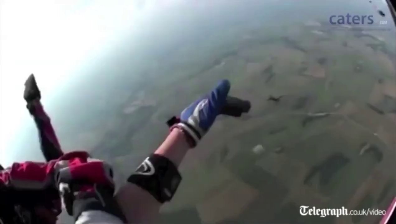 Terrible Skydiving crash a skydiver unconscious falling like a stone
