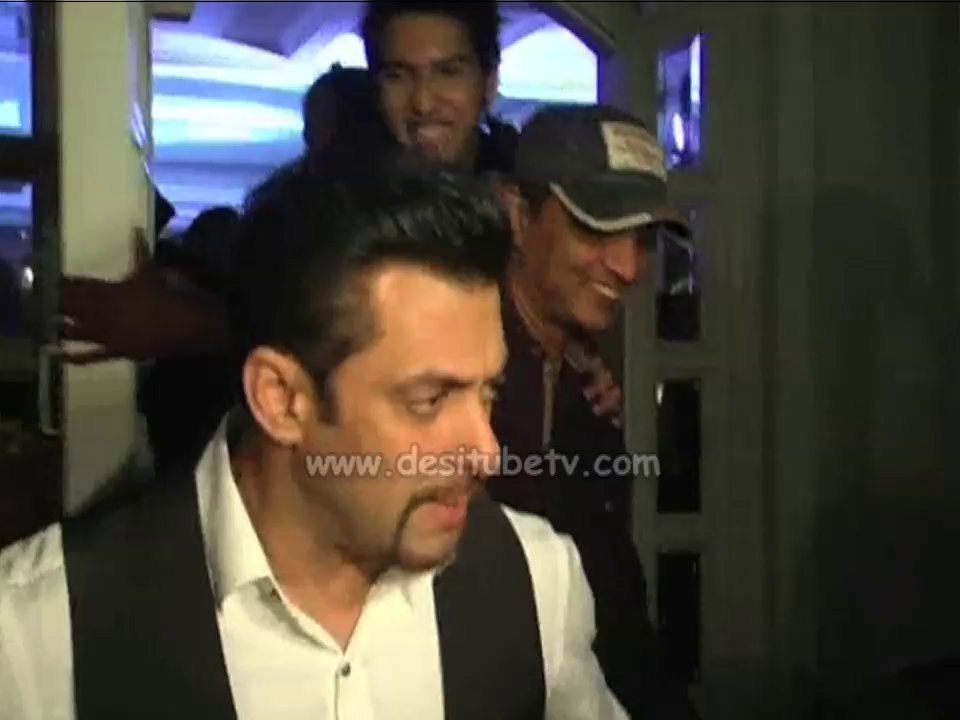 Salman  khan first time give  great respect to media  & appear with different look during  the  new  Debut Album  Launch of Armaan Malik