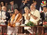 Narendra Modi Felicitates Lata Mangeshkar in Mumbai | Ae Mere Watan Ke Logon Song