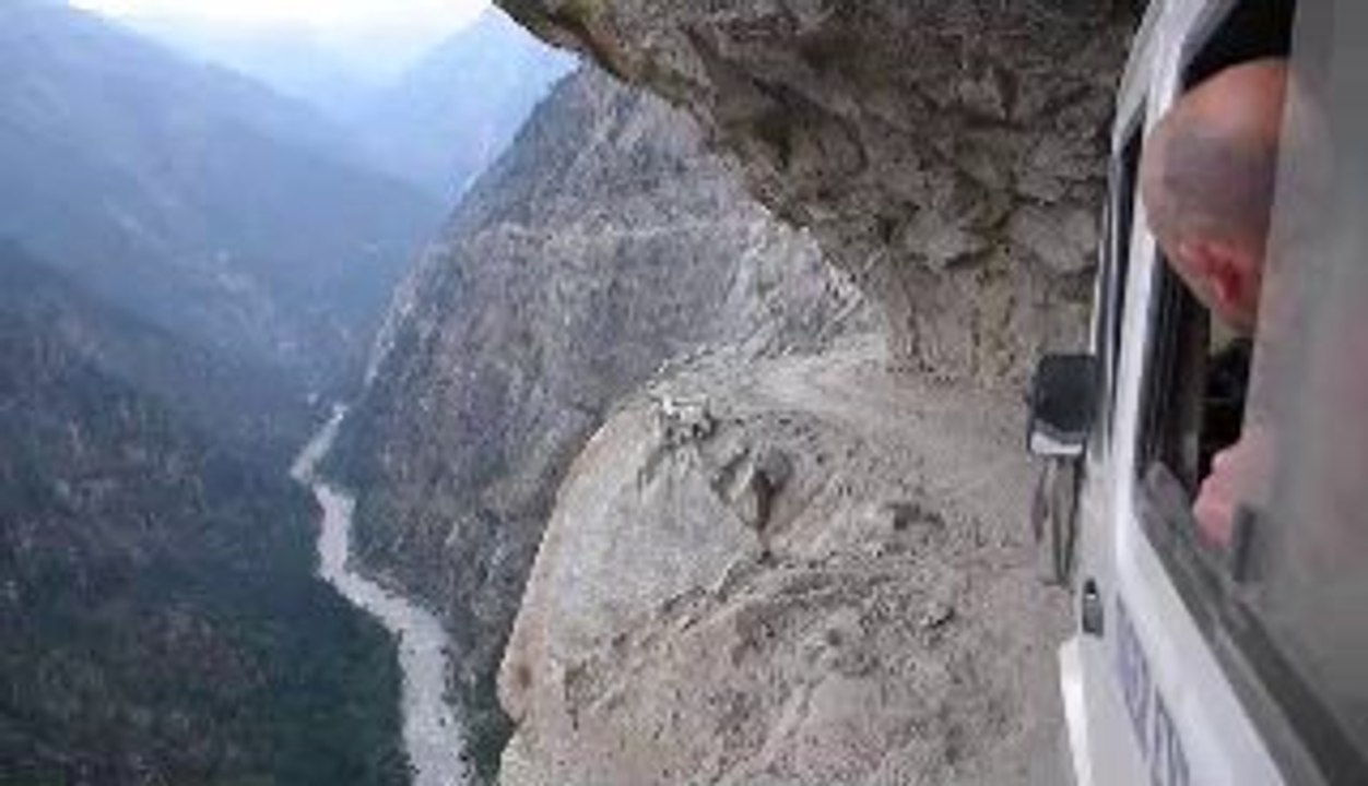 La pire route du monde.wmv