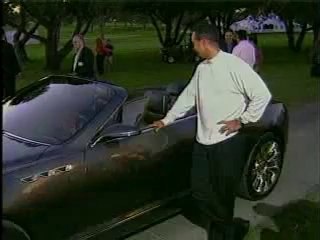 Tiger Woods et la Buick Velite