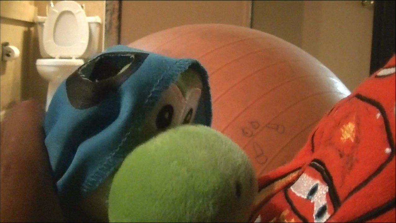 Red Yoshi's Costume