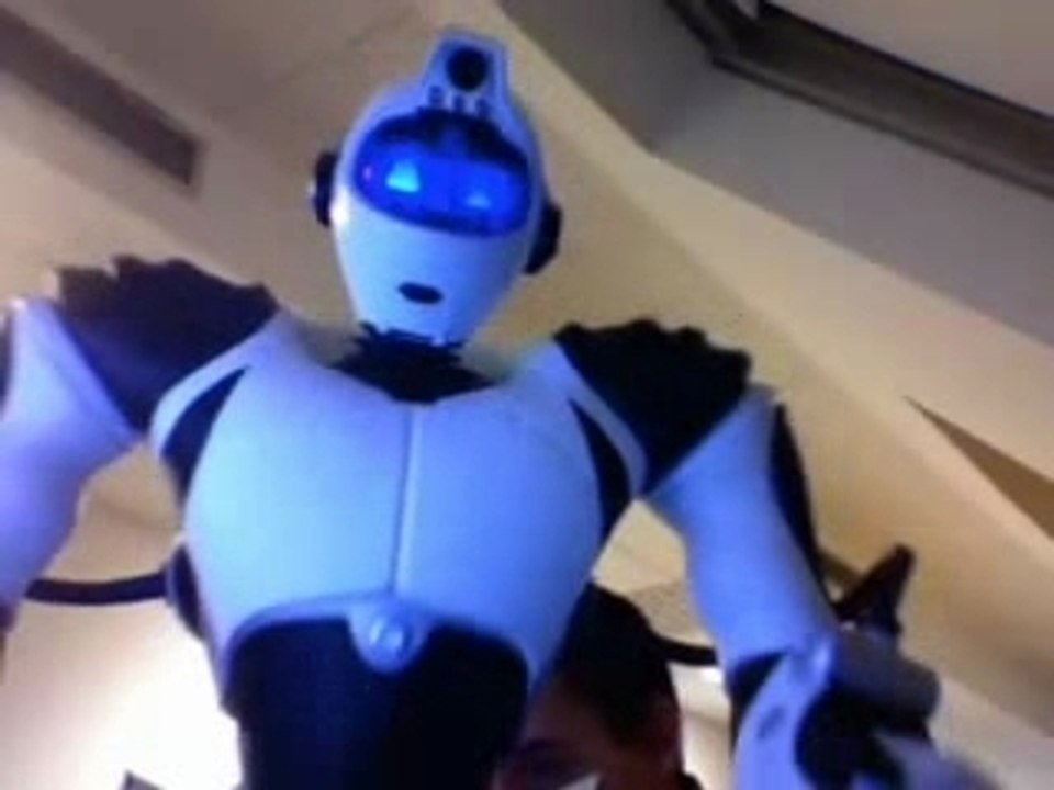 Robosapien visits Dailymotion