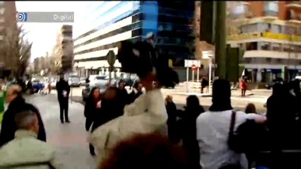 Blesa sale escoltado de los juzgados ante los insultos de los afectados