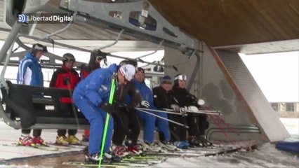 El príncipe Felipe pasa unos días en Formigal esquiando